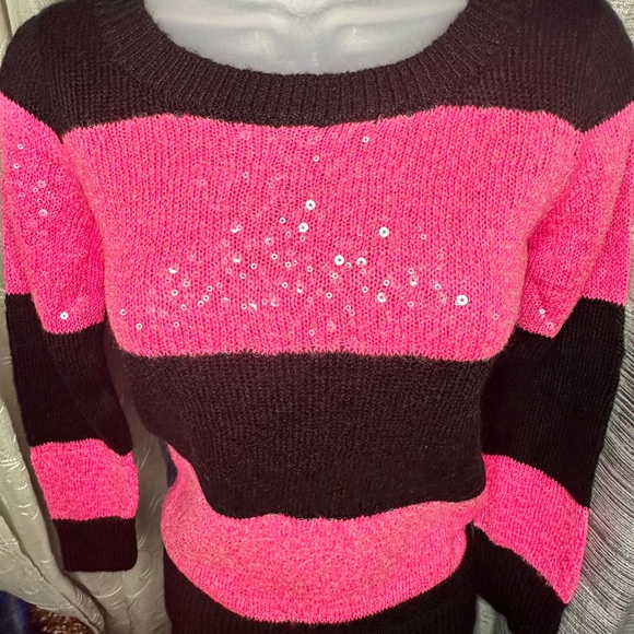 POOF! Black, Pink, Sparkle Sequin Scoop Neck- Juniors Women’s Sweater Blouse SM - Picture 6 of 9